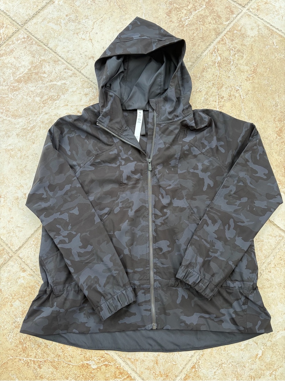 Lululemon Lightweight Black/Grey Camo Hooded Windbreaker - size 10